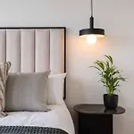 Luxe 3-Bedroom Gem In Green Point