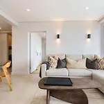 Luxe 3-Bedroom Gem In Green Point