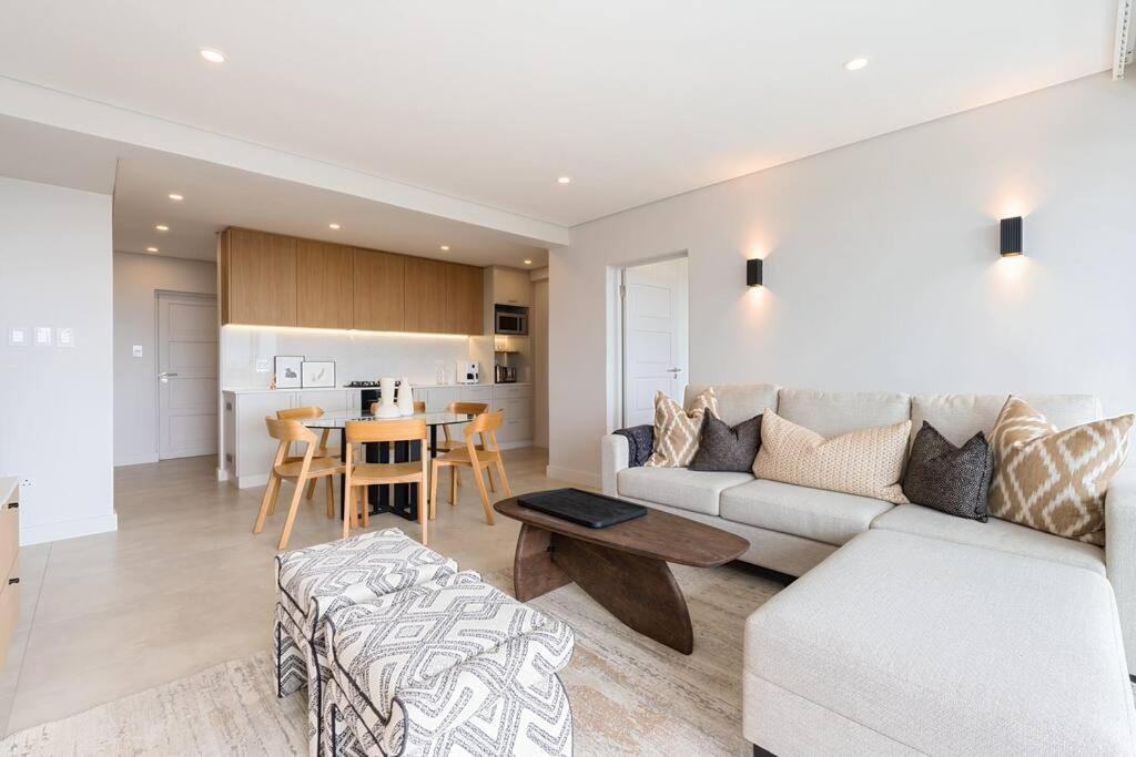 Luxe 3-bedroom Gem In Point *