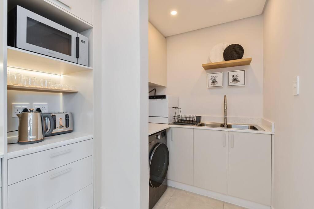 Luxe 3-bedroom Gem In Point *