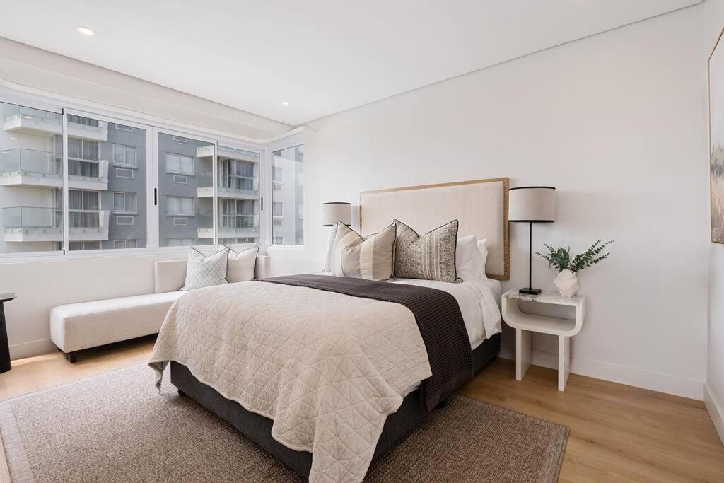 Luxe 3-bedroom Gem In Point Apartamento