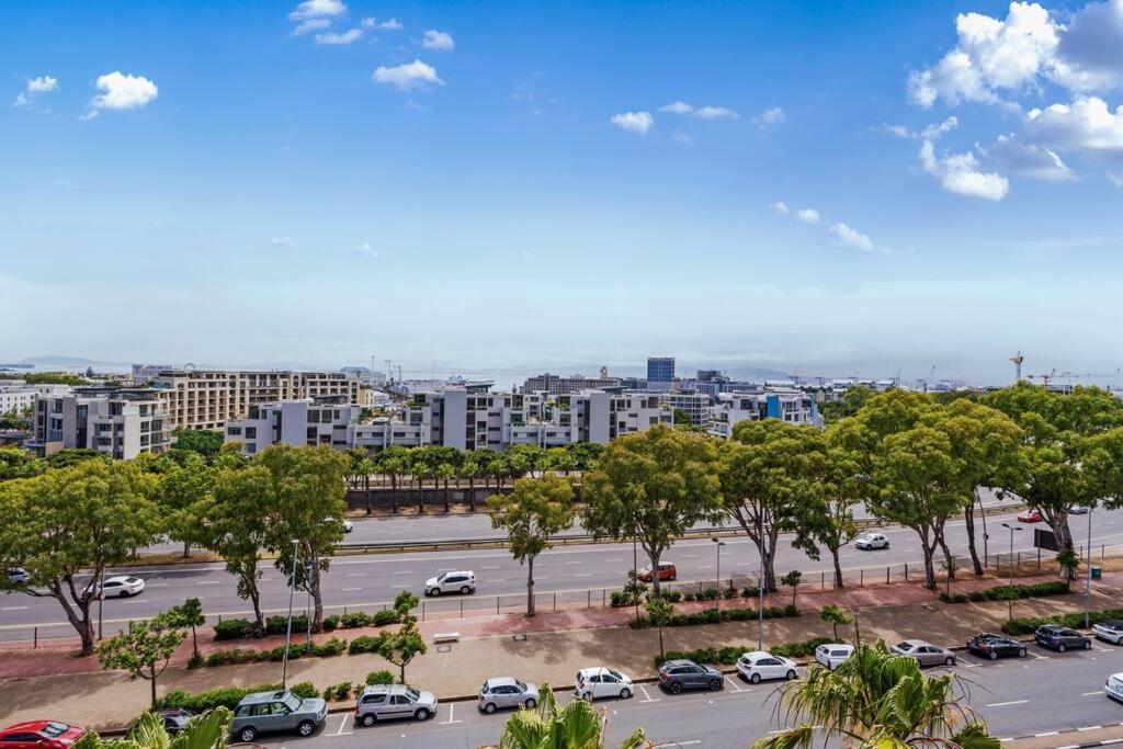 Apartamento Luxe 3-bedroom Gem In Point