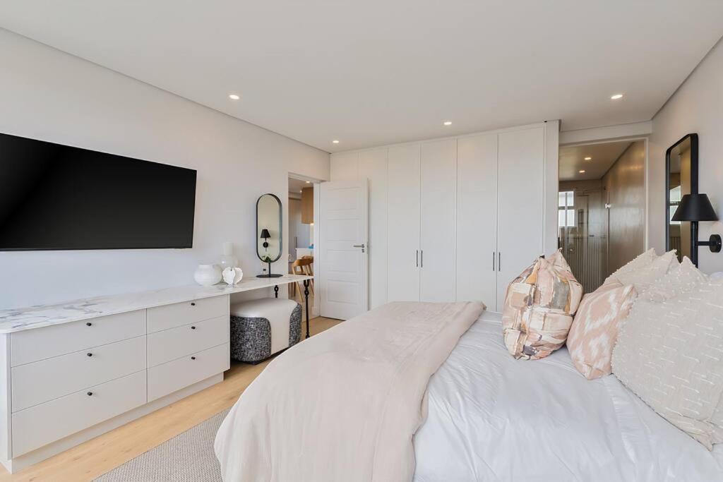 Apartamento Luxe 3-bedroom Gem In Point *