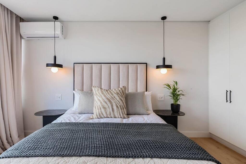 Luxe 3-bedroom Gem In Point Cidade Do Cabo